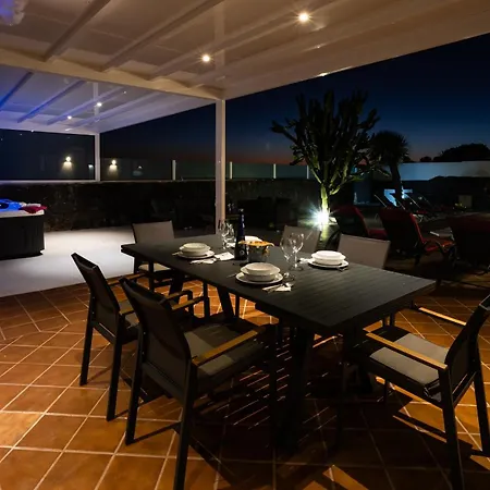 Tao Коста Бланка